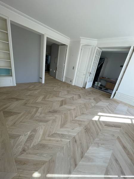 SNGA une entreprise spécialisée en vitrification de parquet à Lyon